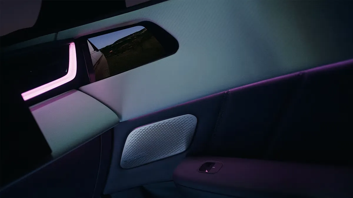 INTERIOR HIGHLIGHTS